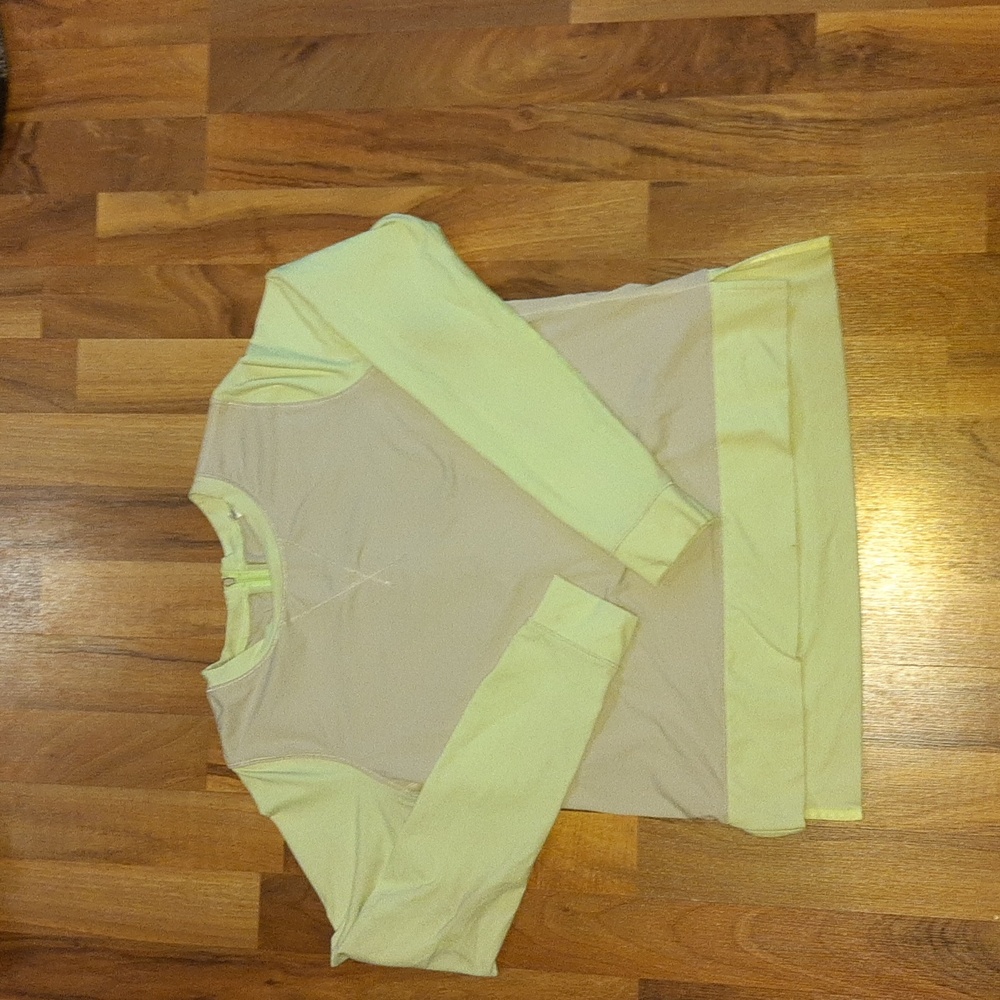 Lululemon top